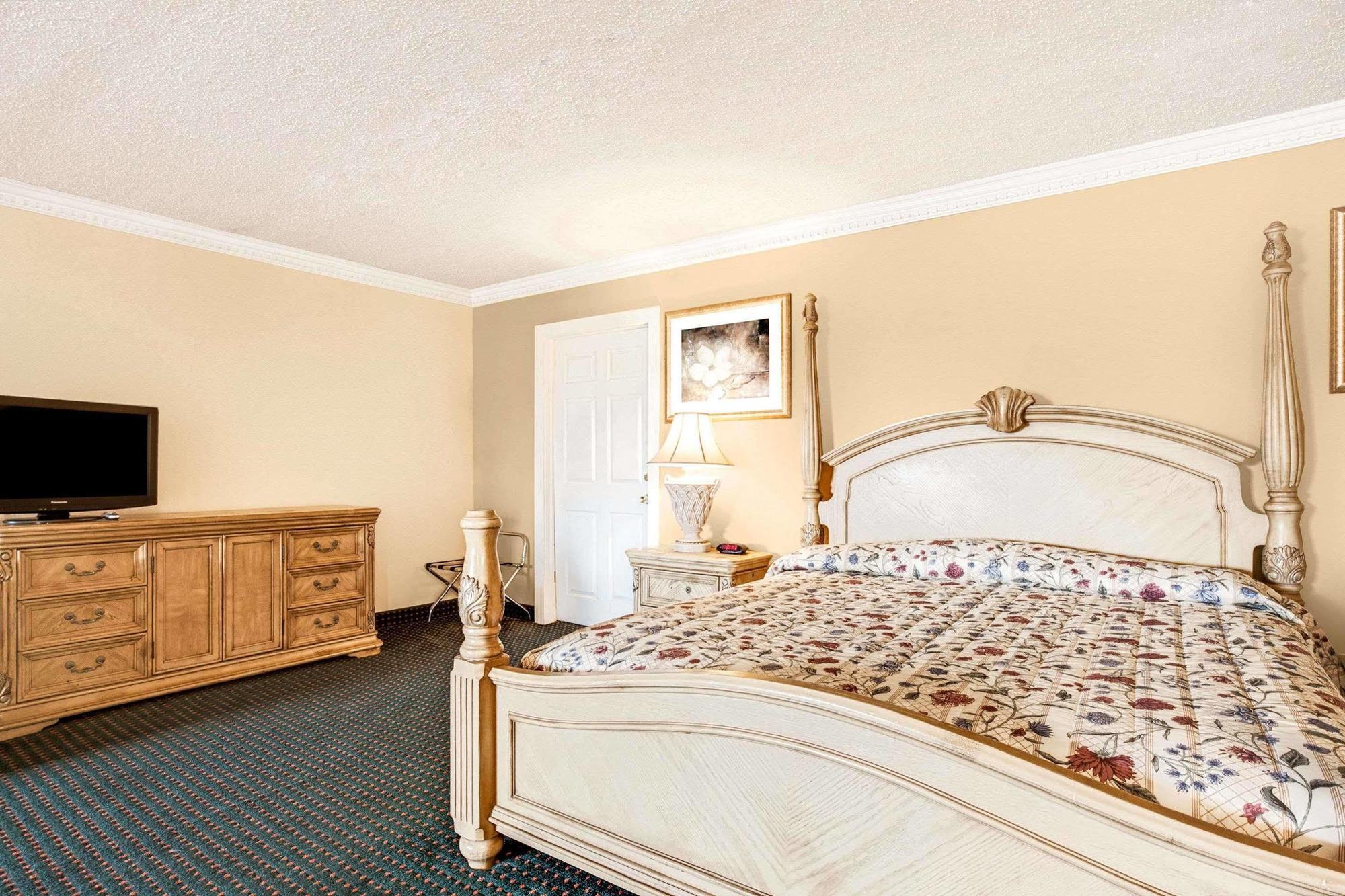 Knights Inn Mount Laurel Eksteriør billede